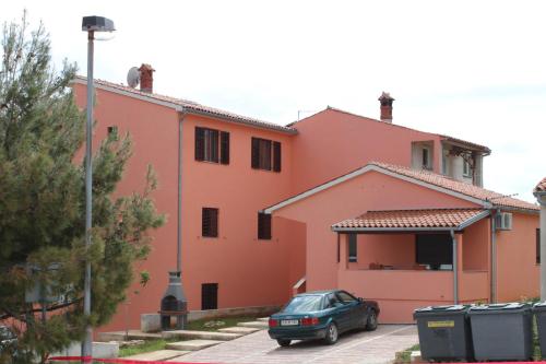 Apartments with a parking space Pula - 7664 - image 5