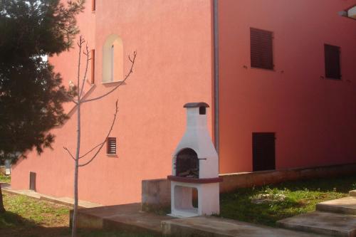 Apartments with a parking space Pula - 7664 - image 12