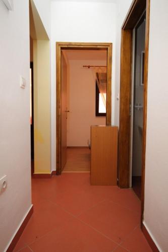 Apartments with a parking space Pula - 7664 - main image