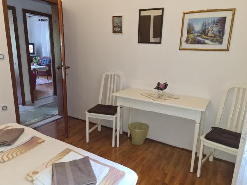 Apartments with a parking space Moscenicka Draga Opatija - 7746 - image 11