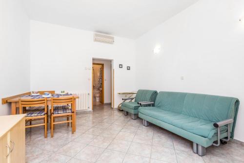 Apartments with a parking space Moscenicka Draga Opatija - 7766 - image 9