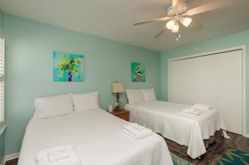 Surfside 208 by Padre Escapes - image 12