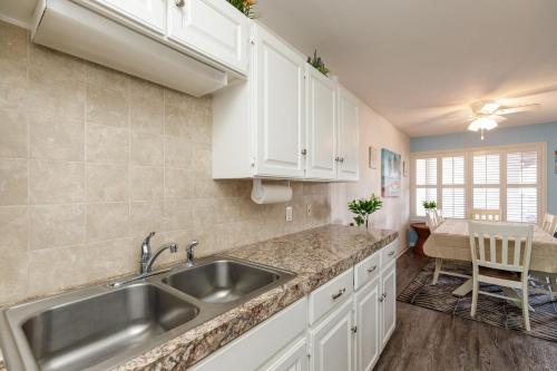 Surfside 208 by Padre Escapes - image 10