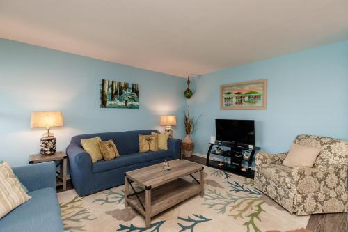 Surfside 208 by Padre Escapes - image 11