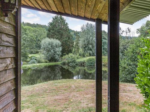 Lakeside Cabin - image 12