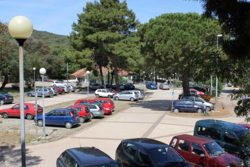 Rooms by the sea Veli Losinj Losinj - 8032 - image 2