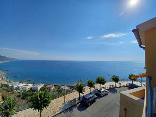 Un Oblò sul Mare - Apartment - San Lucido