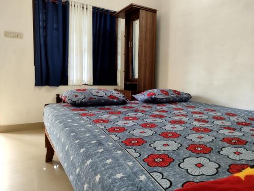 Standard Double Room image 9