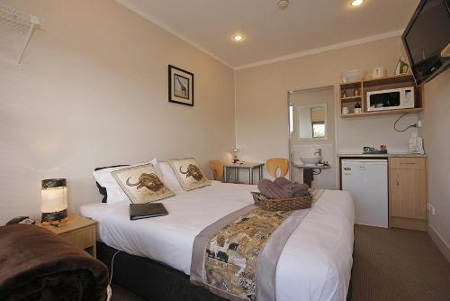 1 sofa bed