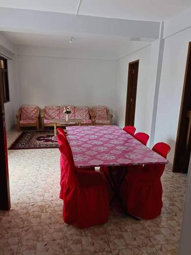 Quiet 2 bedroom solo house for family vacation photo