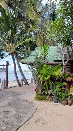 Beerhouse Bungalows – Lamai Beach, UT