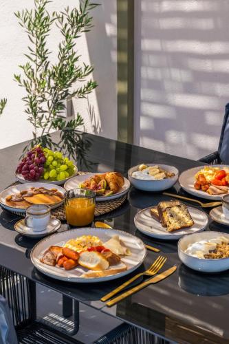 طعام و مشروبات, Lavadoze Luxury Suites in Exo Gonia
