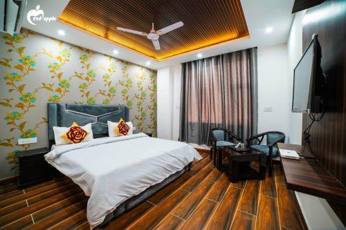 room detail thumbnail 0
