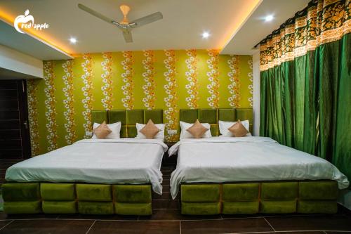 room detail thumbnail 1