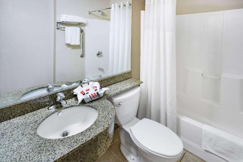 Microtel Inn & Suites by Wyndham Johnstown - image 14