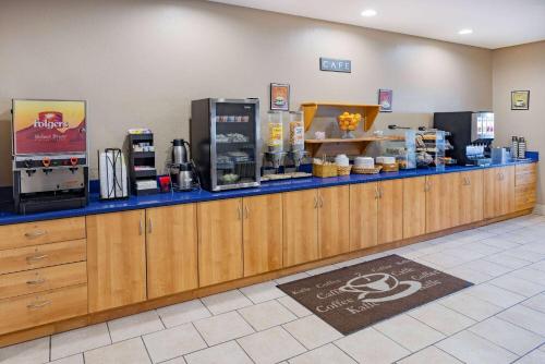 Microtel Inn & Suites by Wyndham Johnstown - image 8