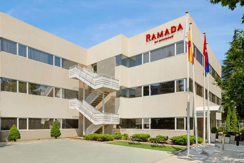 Ramada by Wyndham Madrid Tres Cantos - Hotel