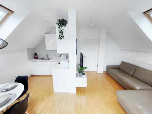 Centrally located, with castle view and 2 parkings, Bled (foto 10)