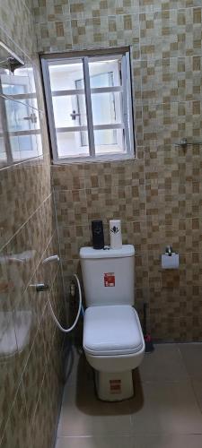 Bathroom, Lemmy's Villa - Minimum of 3 Nights Booking in Akure