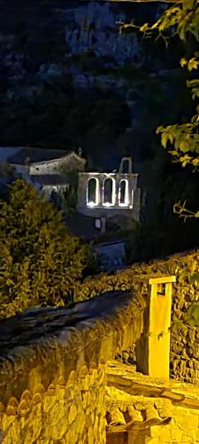 Magnifique maison en coeur de Balazuc, proche plages ardèche