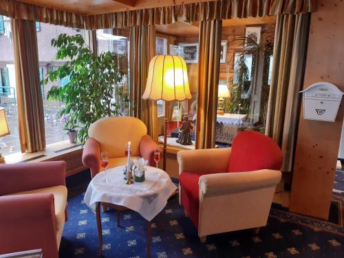Restaurace, Schedlers Lowenhotel-GARNI in Alberschwende