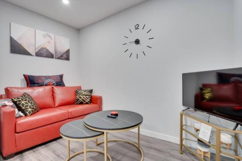 Modern & Private 1-Bedroom Apartment, Windsor