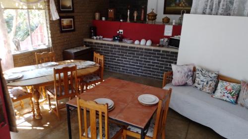 Larochelle Guesthouse in Ketmashopas