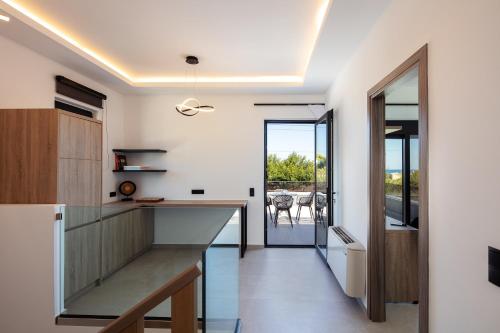 Sunnyside Villas, ideal for vibrant stays,By ThinkVilla