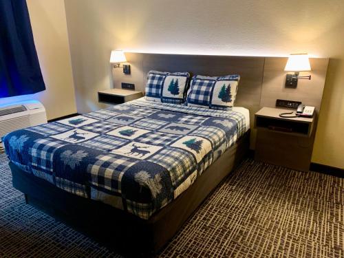 Riverchase Lodge Room Type - Queen Room