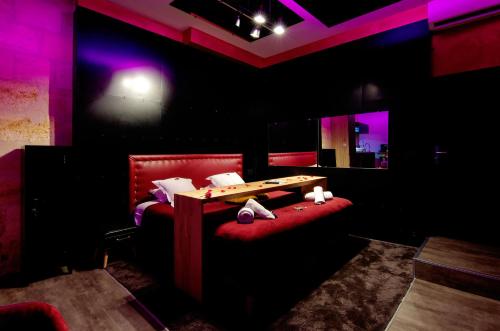 Mieuxqualhotel jacuzzi privatif Love room, Bordeaux (photo 6)