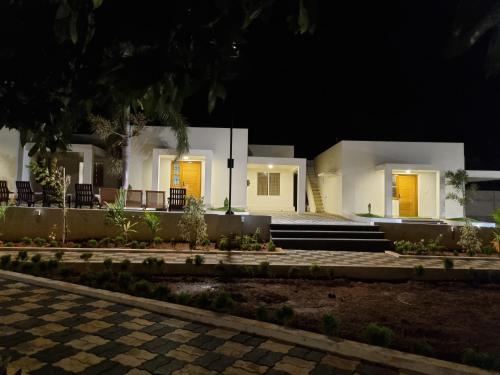 Dārzs, WESTN Resorts in Courtallam
