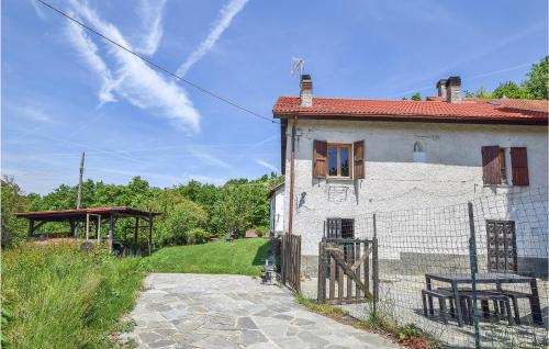 4 Bedroom Beautiful Home In Tiglieto