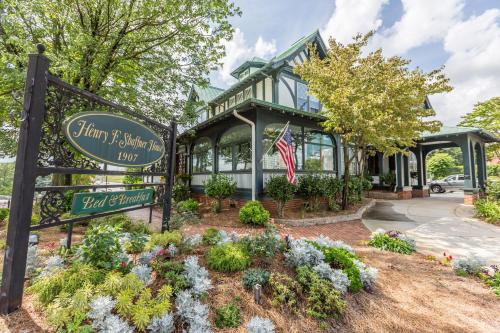 The Shaffner Inn - Accommodation - Winston-Salem