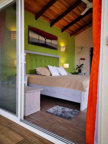 Deluxe Villa image 1