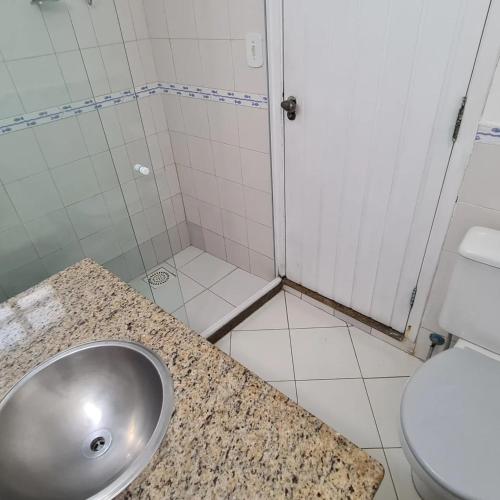 卫浴间, POUSADA AMENDOEIRA in 阿瑟达和阿瑟迪尼亚海滩