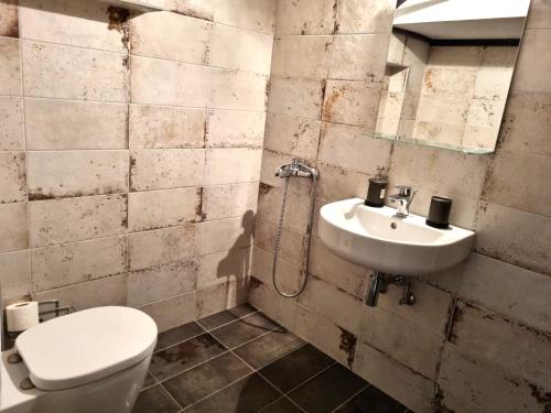 Three-Bedroom House image 7