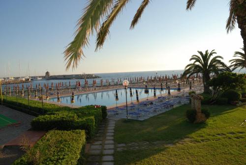 Swimming pool, Hotel Baia Del Sole in Villaggio del Fanciullo