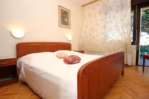 Apartment Arbanija 9423a - image 8