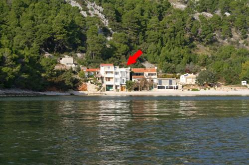 Seaside secluded apartments Cove Smokvina Hvar - 9501 - image 6