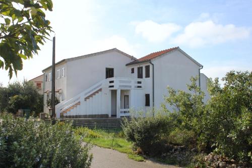  Apartments with a parking space Novalja, Pag - 9335 in Novalja