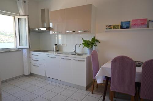 Apartment Pag 9388a - image 9