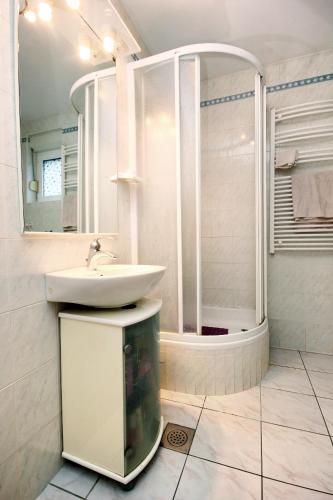 Apartments by the sea Mastrinka Ciovo - 9447 - image 14