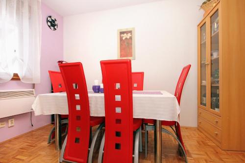 Apartments by the sea Mastrinka Ciovo - 9447 - image 2