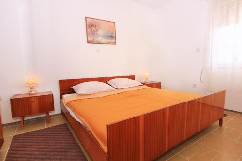 Apartments by the sea Marina Trogir - 9438 - image 11