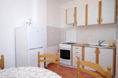 Apartments by the sea Vidalici Pag - 9382 - image 14