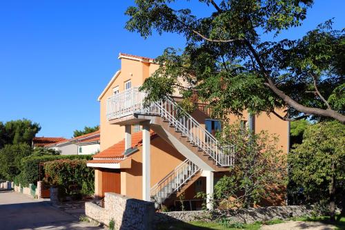  Apartments with a parking space Bilo, Primosten - 9467 in Zaboric