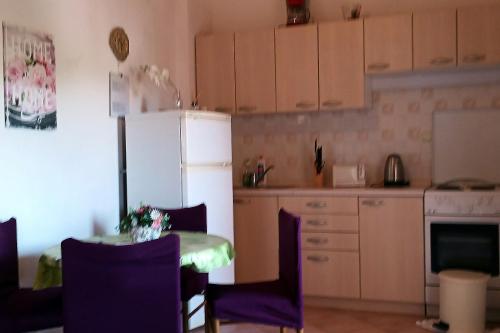 Apartments with a parking space Bilo Primosten - 9467 - image 14