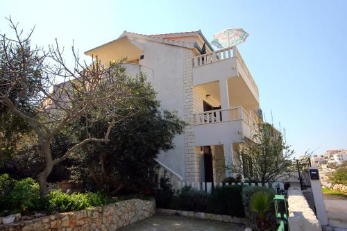  Apartments by the sea Sevid, Trogir - 9468 in Sevid