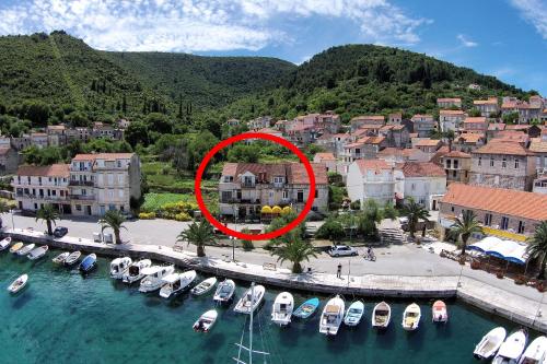  Apartments by the sea Racisce, Korcula - 9337 in Račišće