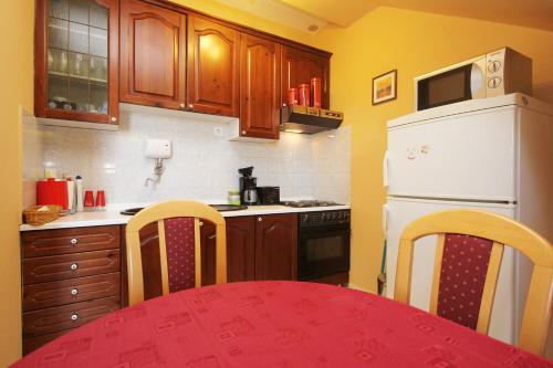 Apartments by the sea Racisce Korcula - 9337 - image 12